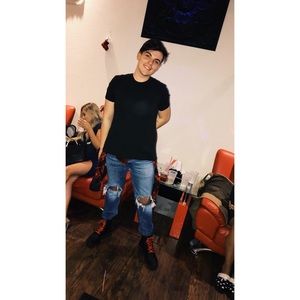 Meet your Posher, Dzenan